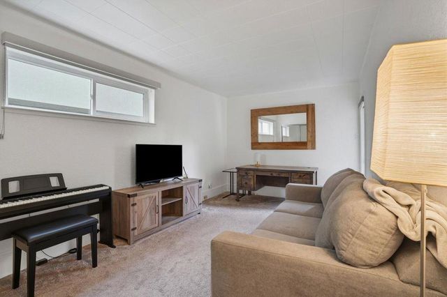 633 Highland Avenue 1, San Mateo, CA 94401