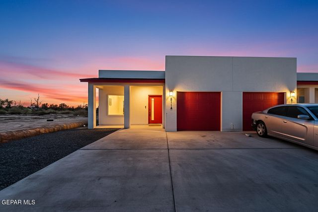 811 TS DANIEL CADENA Drive B, El Paso, TX 79927