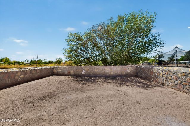 811 TS DANIEL CADENA Drive B, El Paso, TX 79927