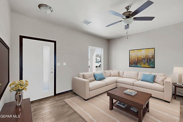 811 TS DANIEL CADENA Drive B, El Paso, TX 79927