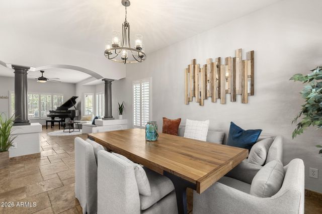 2405 W BARBIE Lane, Phoenix, AZ 85085