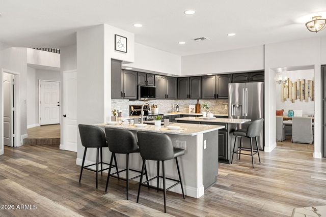 2405 W BARBIE Lane, Phoenix, AZ 85085