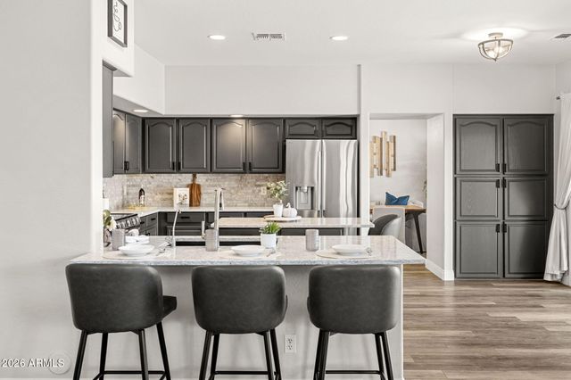 2405 W BARBIE Lane, Phoenix, AZ 85085