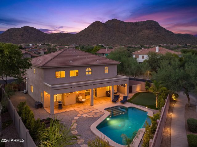 2405 W BARBIE Lane, Phoenix, AZ 85085