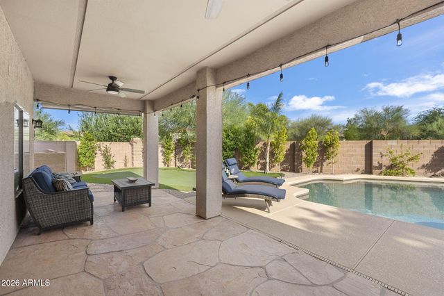2405 W BARBIE Lane, Phoenix, AZ 85085
