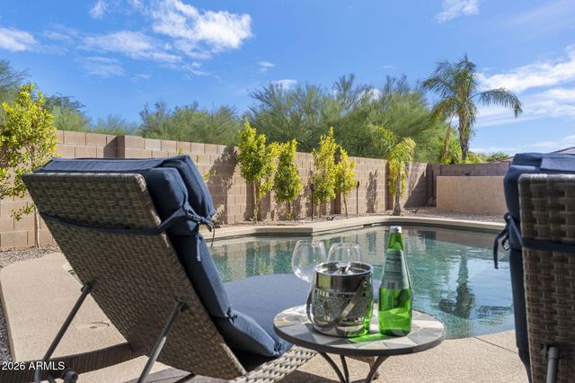2405 W BARBIE Lane, Phoenix, AZ 85085