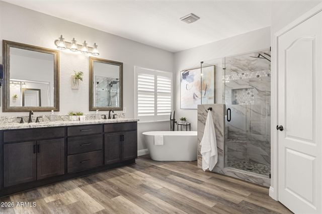 2405 W BARBIE Lane, Phoenix, AZ 85085