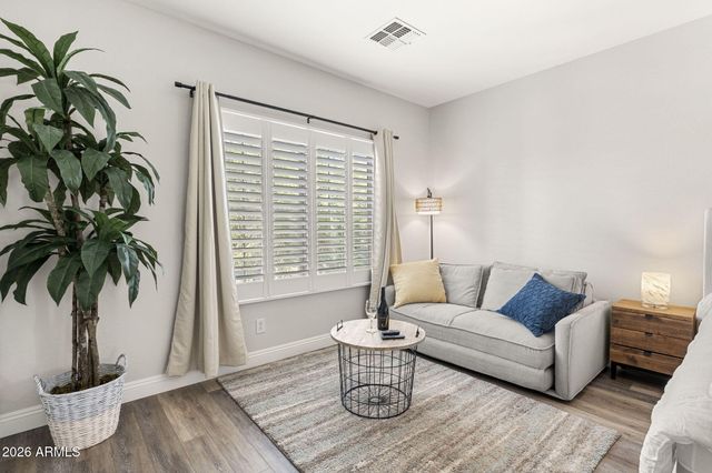 2405 W BARBIE Lane, Phoenix, AZ 85085