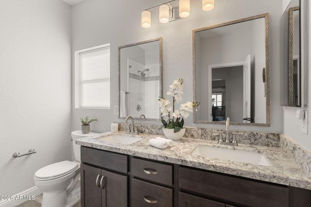 2405 W BARBIE Lane, Phoenix, AZ 85085