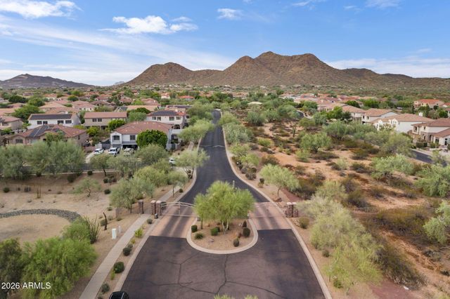2405 W BARBIE Lane, Phoenix, AZ 85085