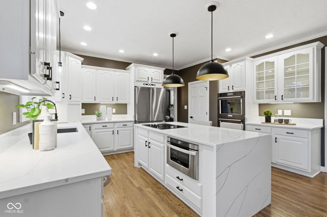 5854 E Fall Creek Parkway North Drive, Indianapolis, IN 46226