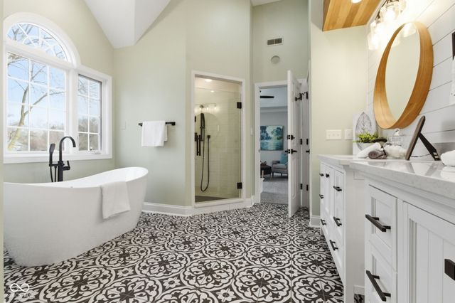 5854 E Fall Creek Parkway North Drive, Indianapolis, IN 46226