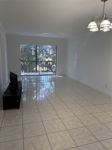 8000 Colony Circle 201, Fort Lauderdale, FL 33321