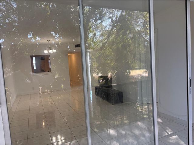 8000 Colony Circle 201, Fort Lauderdale, FL 33321