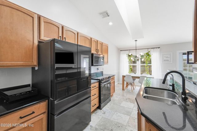 2004 ST MARTINS Drive E, Jacksonville, FL 32246