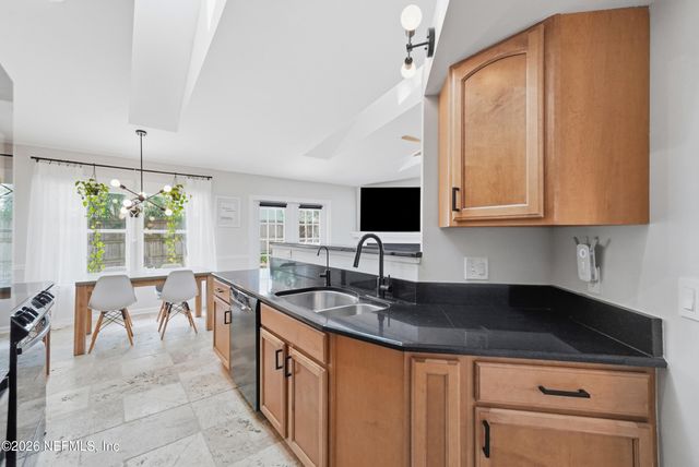 2004 ST MARTINS Drive E, Jacksonville, FL 32246