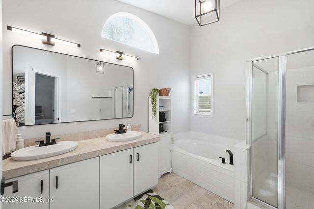 2004 ST MARTINS Drive E, Jacksonville, FL 32246