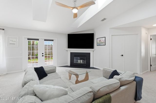 2004 ST MARTINS Drive E, Jacksonville, FL 32246