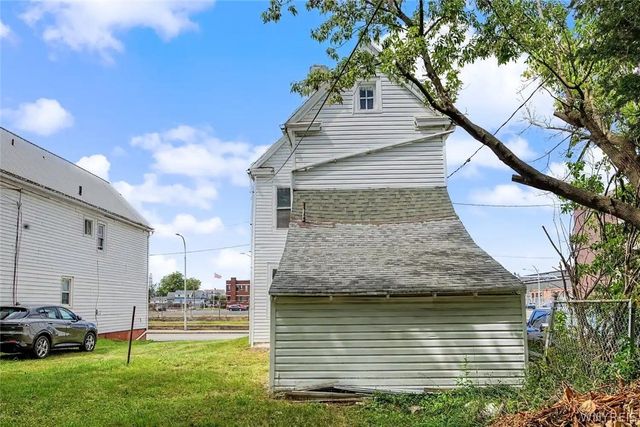 401 Military Road, Buffalo, NY 14207