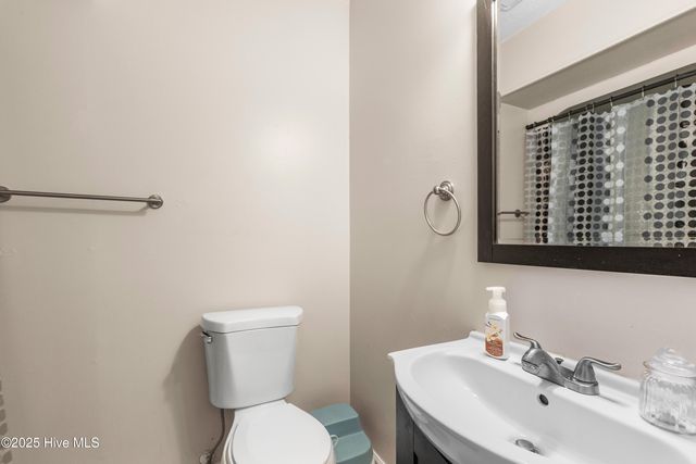 453 Hunting Green Drive, Jacksonville, NC 28546