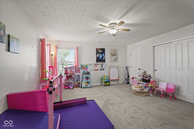 2289 S Moeller Circle, New Palestine, IN 46163