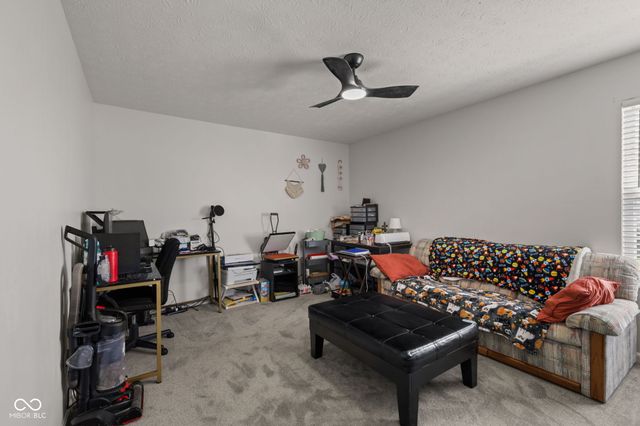 2289 S Moeller Circle, New Palestine, IN 46163