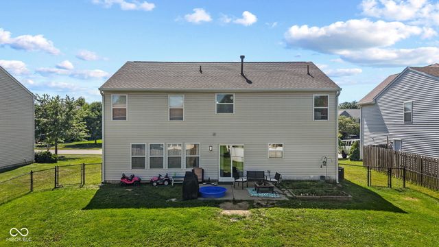 2289 S Moeller Circle, New Palestine, IN 46163