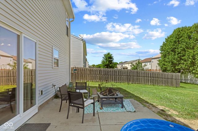 2289 S Moeller Circle, New Palestine, IN 46163