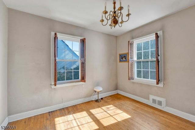 99 Burke Rd, Union Twp., NJ 07083