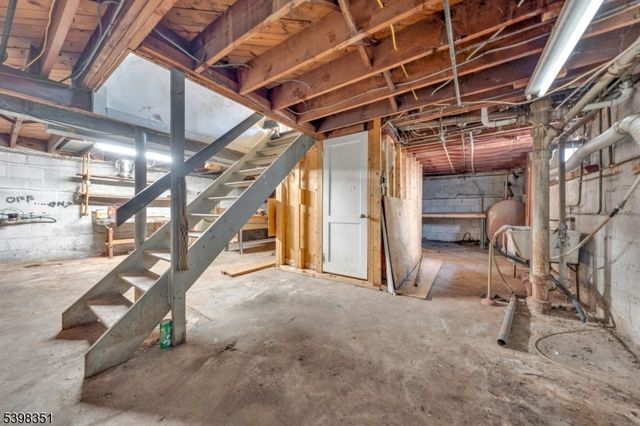 99 Burke Rd, Union Twp., NJ 07083