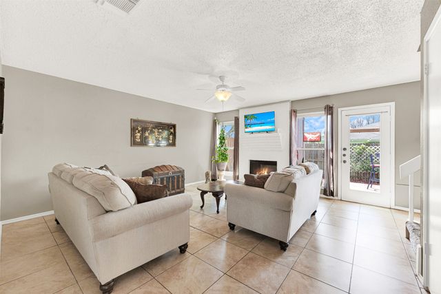 6747 S Creek Drive, Fort Worth, TX 76133