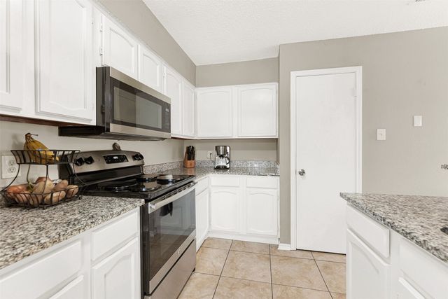 6747 S Creek Drive, Fort Worth, TX 76133