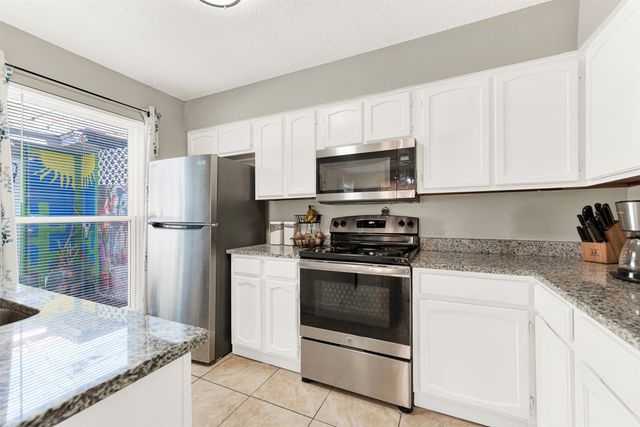 6747 S Creek Drive, Fort Worth, TX 76133