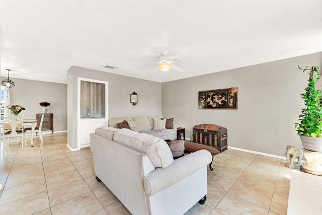 6747 S Creek Drive, Fort Worth, TX 76133