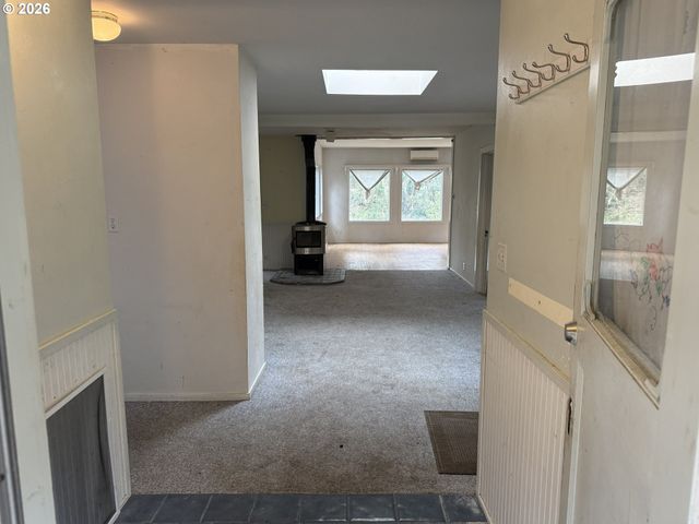 750 5TH St, Gearhart, OR 97138