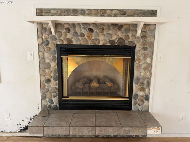 750 5TH St, Gearhart, OR 97138