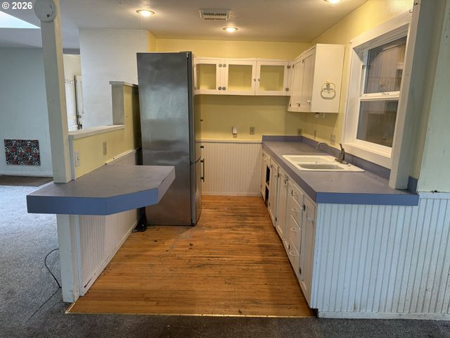 750 5TH St, Gearhart, OR 97138