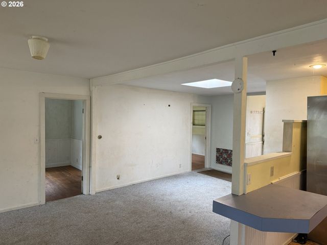 750 5TH St, Gearhart, OR 97138