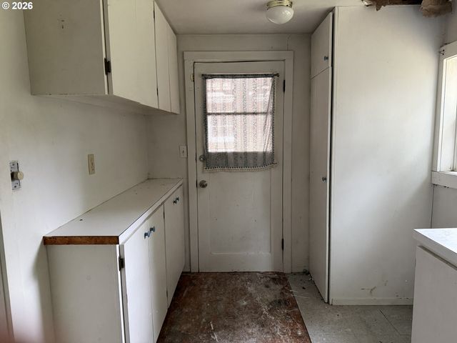 750 5TH St, Gearhart, OR 97138