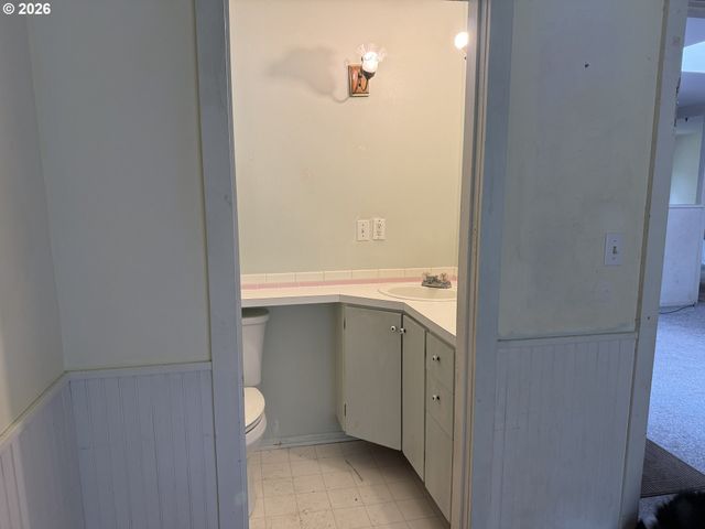 750 5TH St, Gearhart, OR 97138