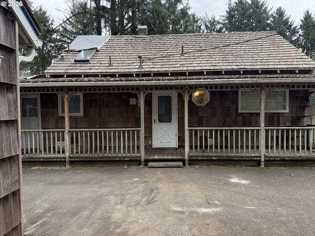 750 5TH St, Gearhart, OR 97138