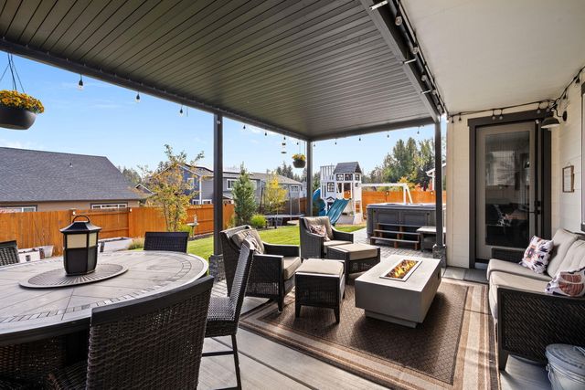 61394 Coachman Way, Bend, OR 97702