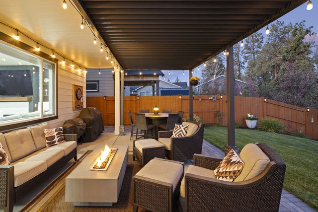 61394 Coachman Way, Bend, OR 97702