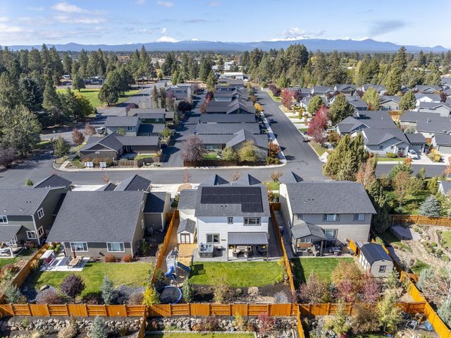 61394 Coachman Way, Bend, OR 97702