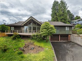 6827 APOLLO Rd, West Linn, OR 97068