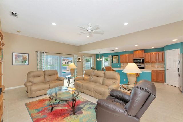 6143 42ND STREET CIRCLE E, Bradenton, FL 34203