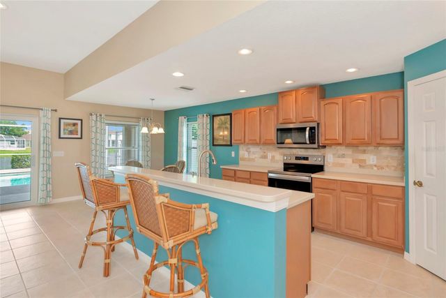 6143 42ND STREET CIRCLE E, Bradenton, FL 34203