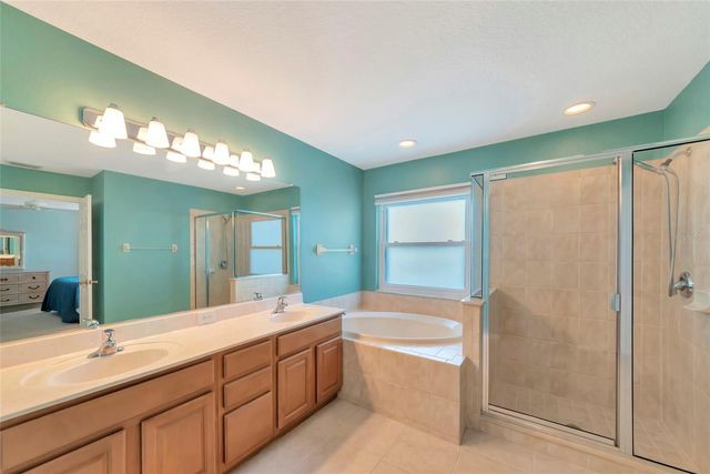 6143 42ND STREET CIRCLE E, Bradenton, FL 34203