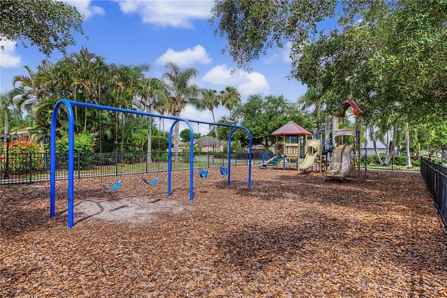 6143 42ND STREET CIRCLE E, Bradenton, FL 34203