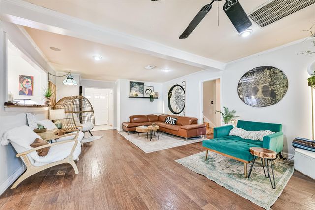 1723 Capstan Road, Houston, TX 77062